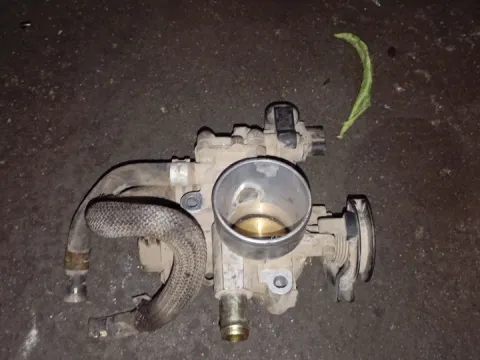 Σώμα Πεταλούδας 2227022050 για TOYOTA AURIS (2007 - 2009) E150 