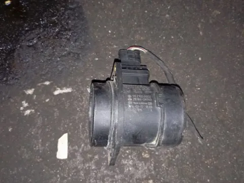 Μετρητής Μάζας Αέρος (MAF - LUFT - AIR FLOW) 9021050002 για KIA SPORTAGE (2014 - 2017) ΤΕΛΑΡΟ 16"(πισω σκαλα)