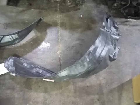 Θόλος Πλαστικός Εμπρός Αριστερός Ιμιτασιόν για TOYOTA AVENSIS (2003 - 2006) (T250) 