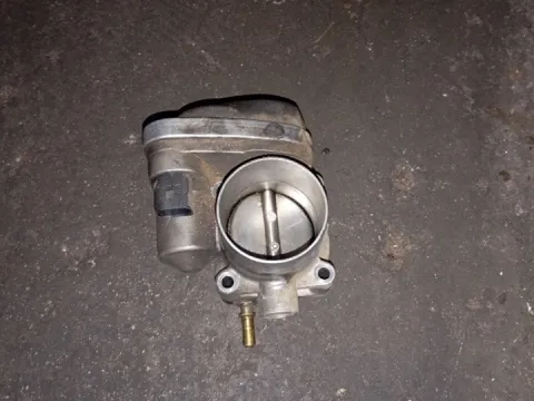 Σώμα Πεταλούδας 8200190230 για RENAULT CLIO (2006 - 2009) (BR_) (CR_) 