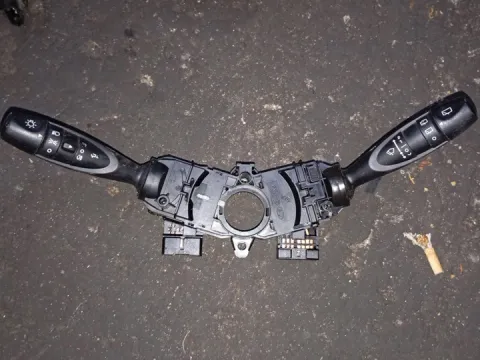 Διακόπτης Φλας 299132328 για HYUNDAI i10 (2014 - 2019) 