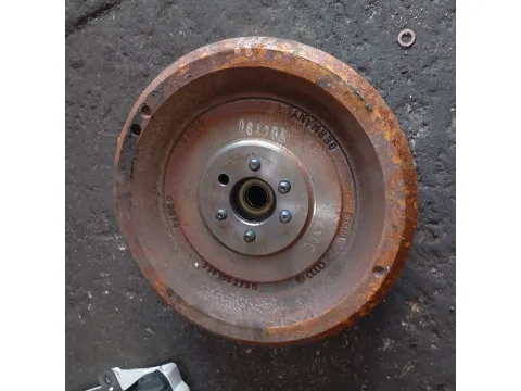 Βολάν Κινητήρα (Σφόνδυλος) για VW TRANSPORTER (2003 - 2009) (7H) (T5) 2000 (AXA) Petrol 115  - 