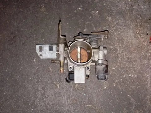 Σώμα Πεταλούδας 90529710 για TOYOTA COROLLA (2004 - 2007) (E120) 