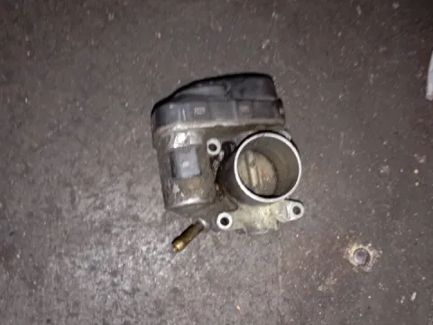 Σώμα Πεταλούδας 036133062 για VW GOLF (1998 - 2004) Mk4 (1J1)   (13)