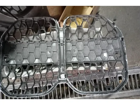 Δίχτυ Προφυλακτήρα Εμπρός Μεσαίο για BMW 4 Series (2021 -) Coupe - 2dr (G22) , Convertible - 2dr (G23) , Liftback - 5dr (G26)  - 