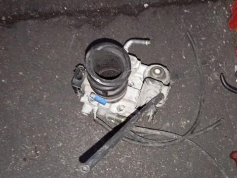 Σώμα Πεταλούδας 2221087709 για PIAGGIO PORTER (1998 - 2010) 