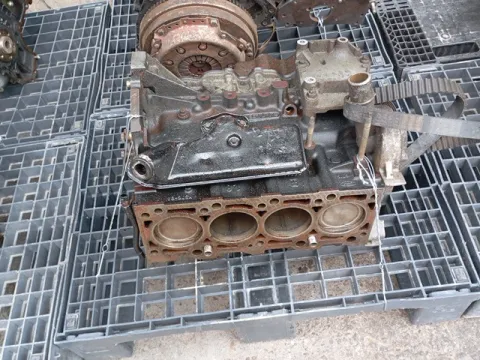 Κινητήρας Κορμός - Χωρίς Καπάκι  ( Για Ανταλλακτικά ) για FORD MONDEO (1996 - 2000) Mk2 (BFP) Sedan - 4dr 1800 ( RKH ) Petrol 115 16V ( Νέα Γενιά )  *ΠΑΛΕΤΑ 544*