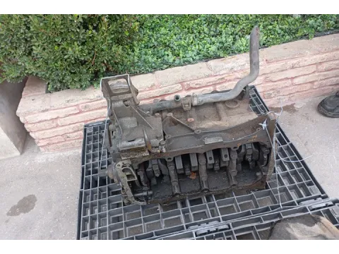 Κορμός -  Χωρίς Καπάκι ( Για Ανταλλακτικά )   για BMW 3 Series (1990 - 1995) (  164Ε1 ) 1600ΚΥΒ  (M 40 B16) Petrol  ( Νέα Γενιά ) *ΠΑΛΕΤΑ  560* - 