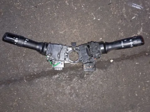 Διακόπτης Φλας 17J085 για TOYOTA AYGO (2005 - 2009) (B10) 