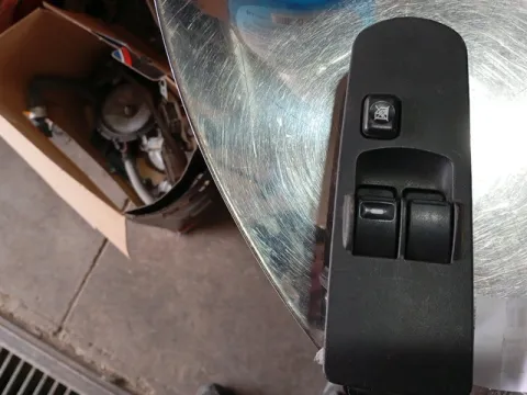 Διακόπτης Παραθύρων Κεντρικός Αριστερής 14pin  για MITSUBISHI COLT (2005 - 2008 ) (CZ) 