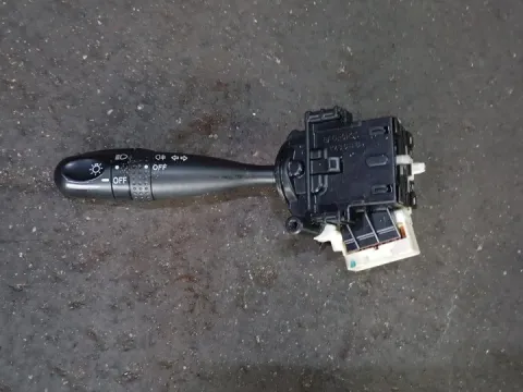 Διακόπτης Φώτων-Φλάς 1736481 για TOYOTA YARIS (1999 - 2002) (XP10) 