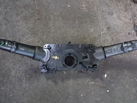 Διακόπτης Φλας 8617A132 για MITSUBISHI SPACE STAR (2016 - 2019) 