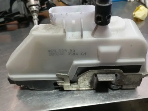 Ηλεκτρομαγνητική Κλειδαριά Εμπρός Αριστερή 5pin για CITROEN C3 (2002 - 2006) (FC) Hatchback - 5dr , (2006 - 2010) (FC) 