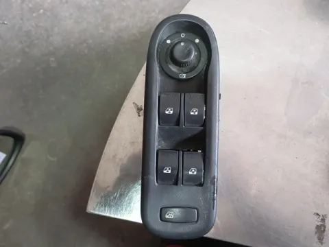 Διακόπτης Παραθύρων Κεντρικός Αριστερής 4πλός 10+10+10+6pin για RENAULT KANGOO (2009 - 2013) (KW) BE BOP 