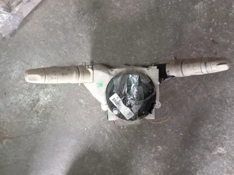 Διακόπτης Φώτων - Φλάς  Με Ροζέτα για NISSAN MICRA (2005 - 2011) (K12) 