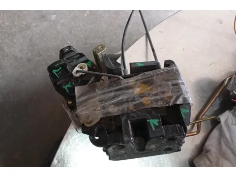 Ηλεκτρομαγνητική Κλειδαριά Πίσω Δεξιά Με Πλαστική Ντίζα  για HYUNDAI ACCENT  2006 - - 