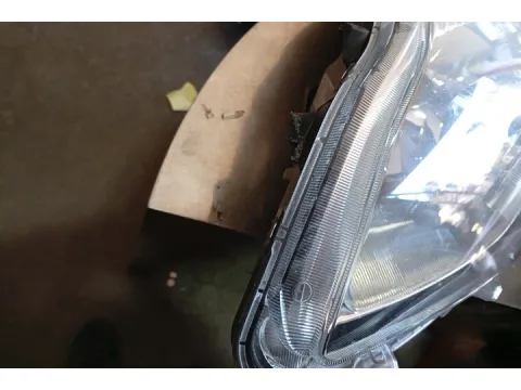 Φανάρι Εμπρός Αριστερό Σπασμένη Βάση  για TOYOTA YARIS (2006 - 2009) (KL9)  - 