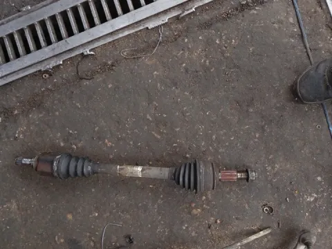 Ημιαξόνιο Εμπρός Αριστερό για RENAULT KANGOO (2009 - 2013) (KW) BE BOP 1600 (K4M830) Petrol 106 16V 