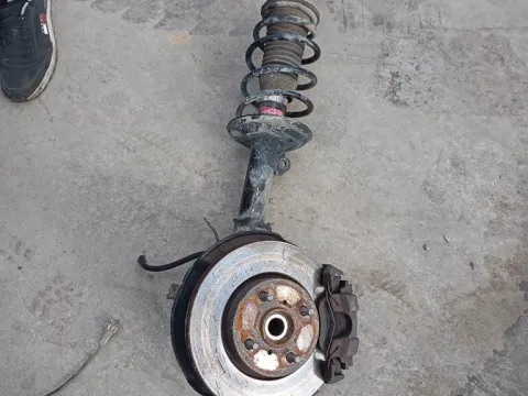 Άκρο Πλήρες Εμπρός Δεξί Με ABS για TOYOTA YARIS (2015 - 2017) 1400 (1ND) Turbo Diesel D-4D 90hp 