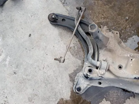 Ψαλίδι Εμπρός Αριστερό για TOYOTA YARIS (2015 - 2017) 1400 (1ND) Turbo Diesel D-4D 90hp *ΔΒ*