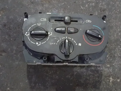 Χειριστήρια Καλοριφέρ BEHR64138 για CITROEN XSARA PICASSO (1999 - 2004) (N68) 