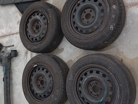 Ζαντολάστιχο 4ΑΔΑ PIRELI 185/65/R15 για RENAULT KANGOO (2013 - ) *ΔΒ*