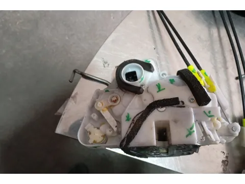 Ηλεκτρομαγνητική Κλειδαριά Εμπρός Αριστερή 6pin για SUZUKI VITARA (2015 - ) SUV - ΕΚΤΟΣ ΔΡΟΜΟΥ - 5dr  - 