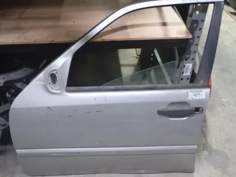 Πόρτα Εμπρός Αριστερή Ελαττωματική για MERCEDES C - CLASS (1993 - 1995) (W202) , (1995 - 1997) (W202) *Ε*