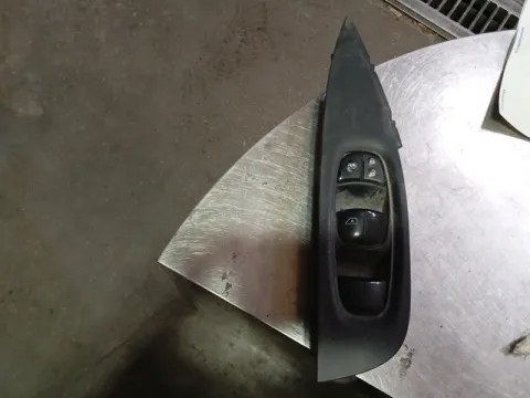 Διακόπτης Παραθύρων Κεντρικός Αριστερής 16+3pin για NISSAN QASHQAI (2014 - 2017) ( J11 ) SUV - ΕΚΤΟΣ ΔΡΟΜΟΥ - 5dr , (2018 - 2021) ( J11) SUV- ΕΚΤΟΣ ΔΡΟΜΟΥ - 5dr 