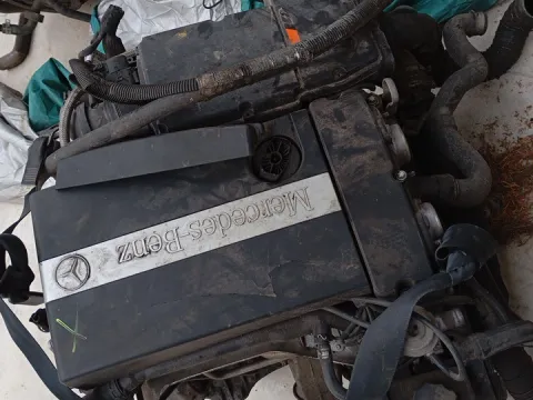 Κινητήρας Κορμός - Καπάκι 271.946 για MERCEDES C - CLASS (2000 - 2003) (W203) 1800 (M 271.946) Petrol 143 C 180 Kompressor 