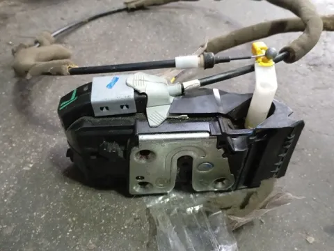 Ηλεκτρομαγνητική Κλειδαριά Εμπρός Αριστερή 6pin για NISSAN QASHQAI (2014 - 2017) ( J11 ) SUV - ΕΚΤΟΣ ΔΡΟΜΟΥ - 5dr , (2018 - 2021) ( J11) SUV- ΕΚΤΟΣ ΔΡΟΜΟΥ - 5dr 