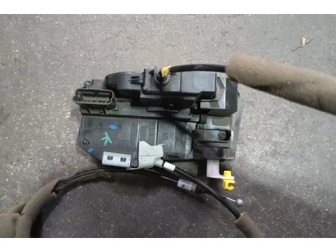 Ηλεκτρομαγνητική Κλειδαριά Εμπρός Αριστερή 6pin για NISSAN QASHQAI (2014 - 2017) ( J11 ) SUV - ΕΚΤΟΣ ΔΡΟΜΟΥ - 5dr , (2018 - 2021) ( J11) SUV- ΕΚΤΟΣ ΔΡΟΜΟΥ - 5dr  - 