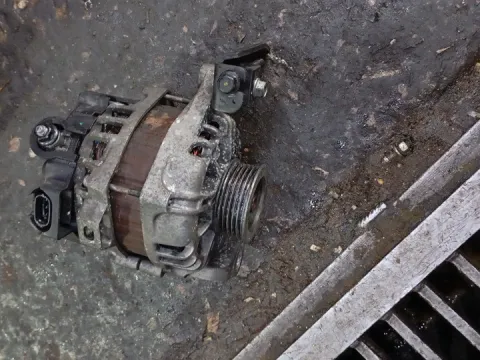 Δυναμό - Εναλλάκτης 3730004700 για KIA PICANTO (2012 - 2017) ( ) 1000 (B3LA) Bi-Fuel 82hp petrol 