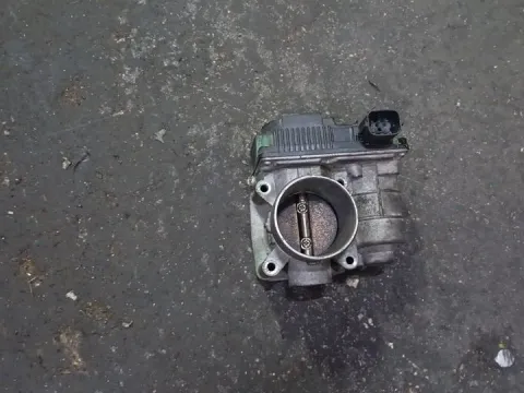 Σώμα Πεταλούδας SERA57601 για NISSAN ALMERA (2002 - 2006) (N16) 