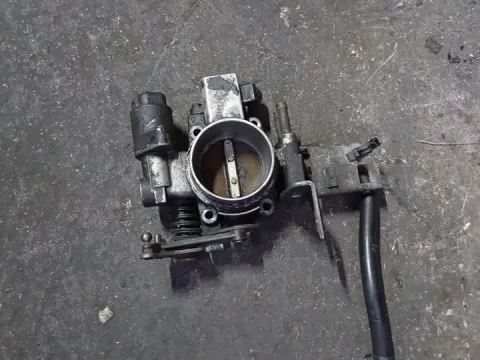 Σώμα Πεταλούδας 90529710 για TOYOTA COROLLA (2004 - 2007) (E120) 