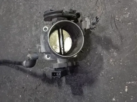 Σώμα Πεταλούδας 044061F για VW TRANSPORTER (1997 - 2003) (70X) (T4) 