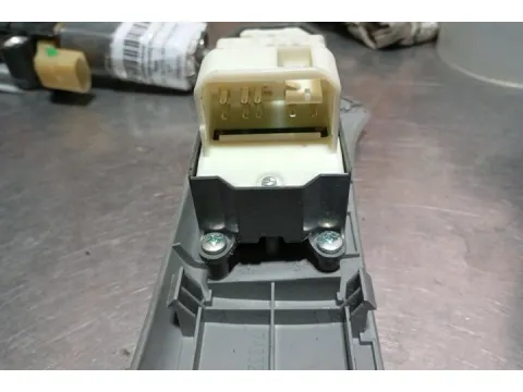 Διακόπτης Παραθύρων Κεντρικός Αριστερής 10pin για TOYOTA YARIS (2006 - 2009) (KL9) , (2009 - 2012) (XP90)  - 