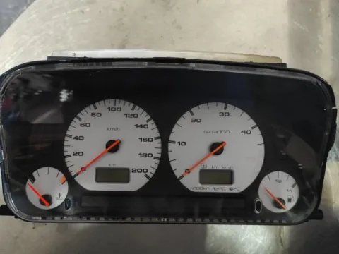 Κοντέρ Με Ασημι - Λευκες Ενδειξης για SEAT IBIZA (1993 - 1995) (6K) , (1995 - 1997) (6K) , (1997 - 1998) (6K) , VW POLO (1994 - 1999) (6N1) 