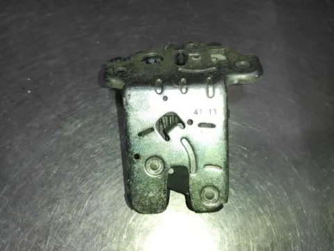 Ηλεκτρομαγνητική Κλειδαριά Καπού Πίσω - Μπαγκάζ 8R0827505 για AUDI Q5 (2008 - 2013) (8R) 