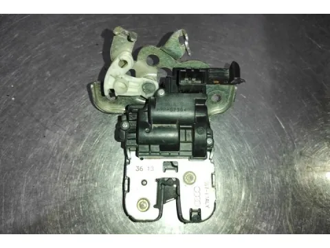 Ηλεκτρομαγνητική Κλειδαριά Καπού Πίσω - Μπαγκάζ 8R0827505 για AUDI Q5 (2008 - 2013) (8R)  - 