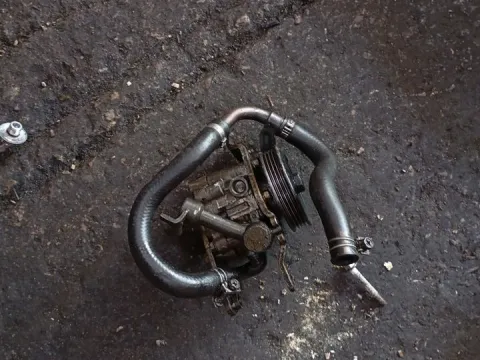 Αντλία Υδραυλικού Τιμονιού Μεταχειρισμένος για NISSAN MICRA (1998 - 2000) (K11) 