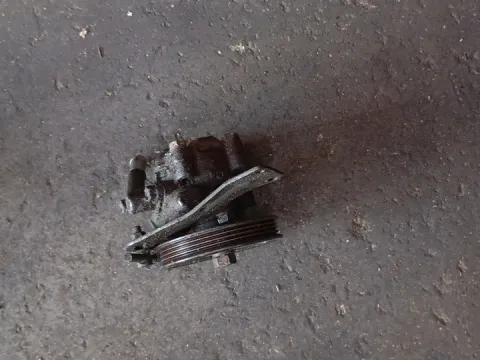 Αντλία Υδραυλικού Τιμονιού Μεταχειρισμένος για NISSAN ALMERA (1995 - 1998) (N15) 