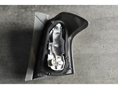 Φανάρι Πίσω Αριστερό ( ΕΛΑΤΤΩΜΑΤΙΚΟ ) για TOYOTA COROLLA VERSO (2004 -2008) (R10)  - 