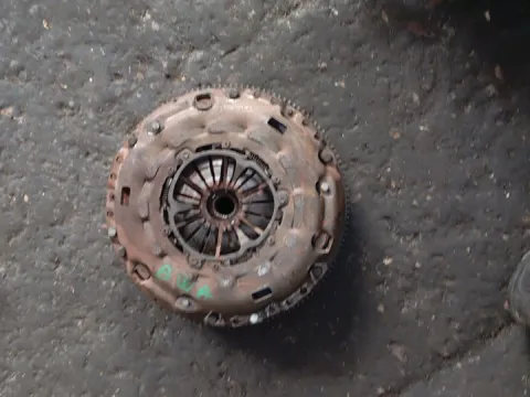 Βολάν Κινητήρα (Σφόνδυλος) για SEAT LEON (2005 - 2009) (1P) 2000 (BWA) Petrol 200 Turbo FSI 