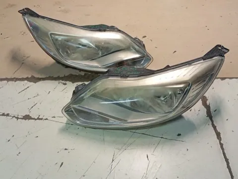 Μούρη (με καπό και φτερά) για FORD FOCUS (2011 - 2014) () 