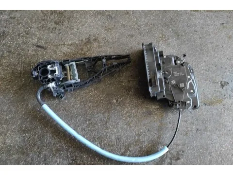 Ηλεκτρομαγνητική Κλειδαριά Πίσω Δεξιά 4 Pin Με Βαση Εξωτερικης Χειρολαβης για BMW X1 (2015 - 2021) (F48)  - 