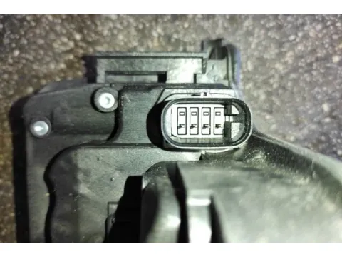 Ηλεκτρομαγνητική Κλειδαριά Πίσω Δεξιά 4 Pin Με Βαση Εξωτερικης Χειρολαβης για BMW X1 (2015 - 2021) (F48)  - 