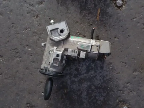 Διακόπτης Μίζας ΜΕ ΚΛΕΙΔΙ 8V513F880DA για FORD FIESTA(2008-2012)