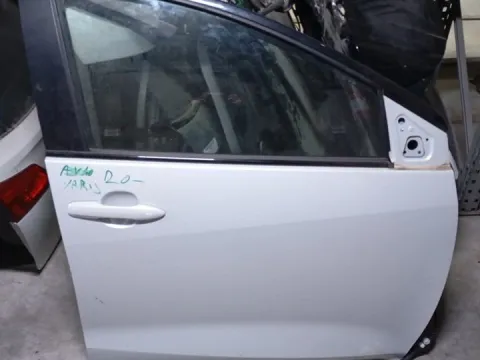 Πόρτα Εμπρός Δεξιά για TOYOTA YARIS (2020 - ) (XP210) Hatchback - 5dr *Ε*