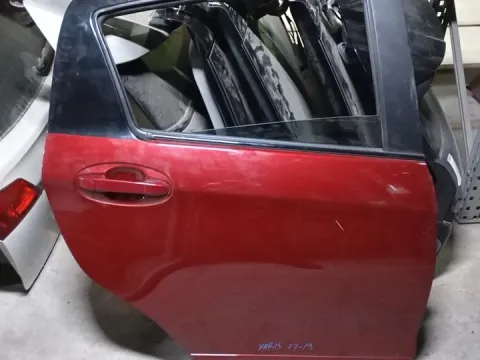 Πόρτα Πίσω Δεξιά Με Φάσα για TOYOTA YARIS (2017 - 2020) *Ε*